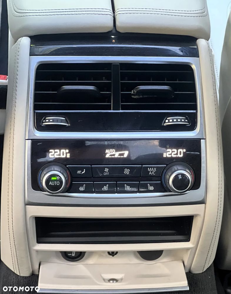 BMW Seria 7 750Li xDrive Edition Exclusive - 27