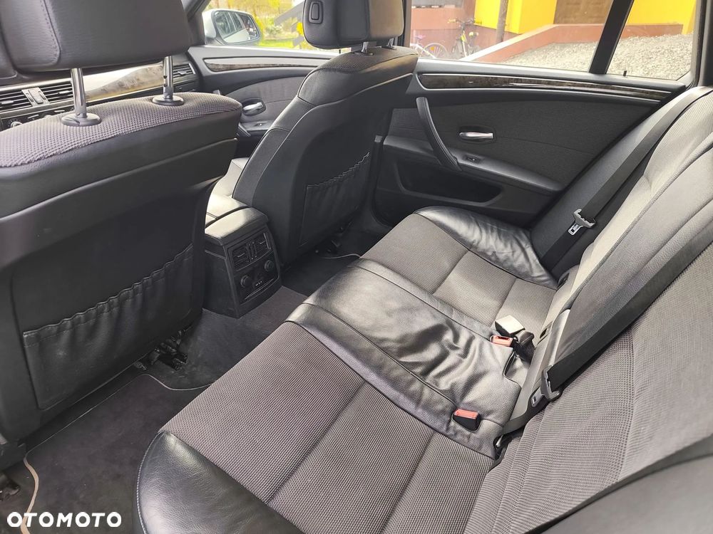BMW Seria 5 520d - 12