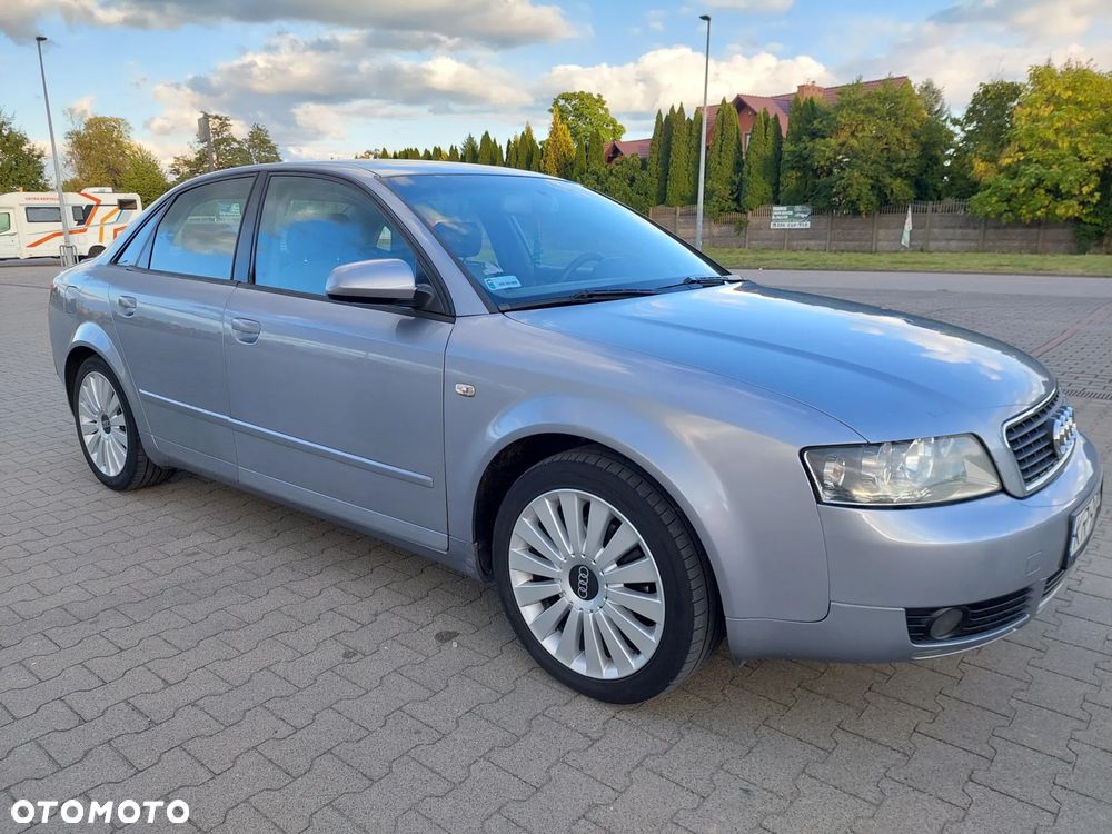 Audi A4 Limousine - 5