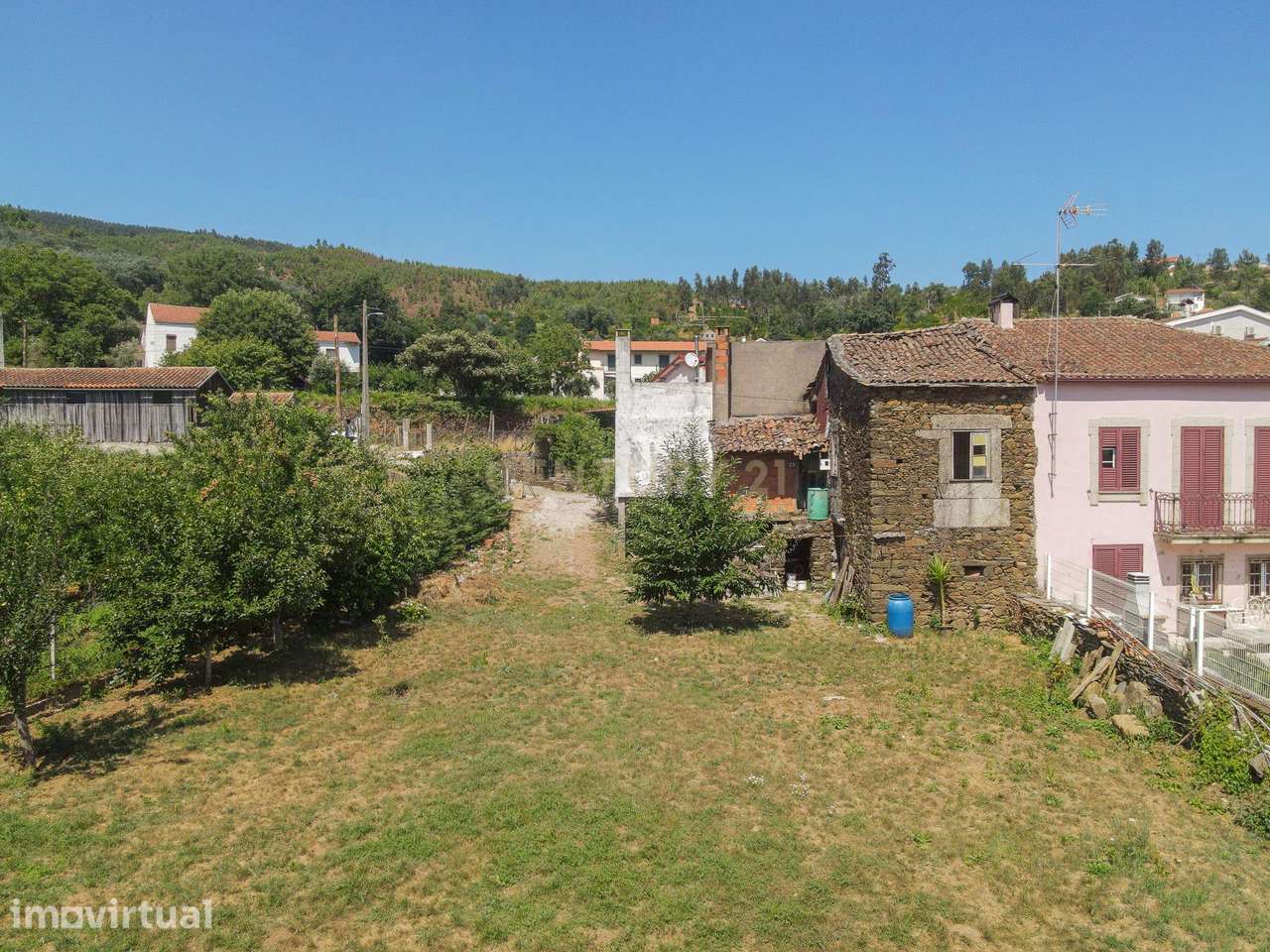 Terreno à Venda em Alvoco das Várzeas, Oliveira do Hospital Com ruina - Grande imagem: 5/22