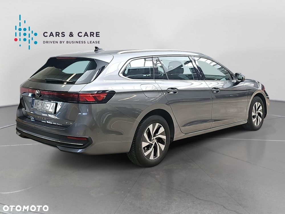 Volkswagen Passat - 24