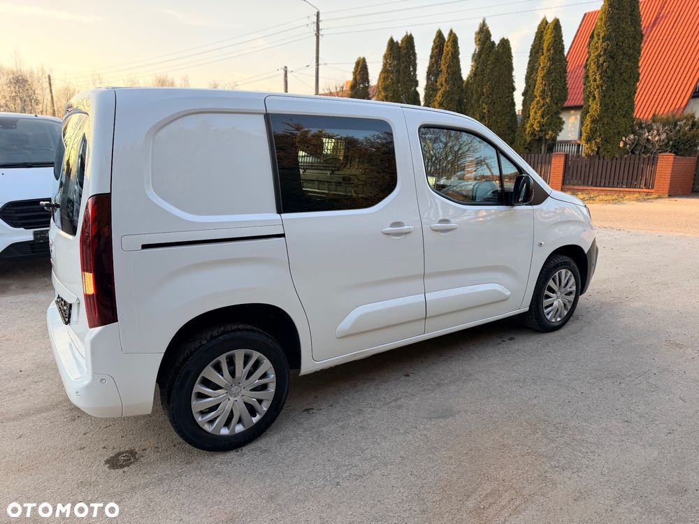 Peugeot Partner  21r 130 HK Niski przebieg 1wł ASO 5 dzwi Euro6.2/ford/opel/citroen - 7