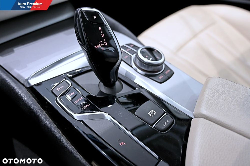 BMW Seria 5 520d - 10