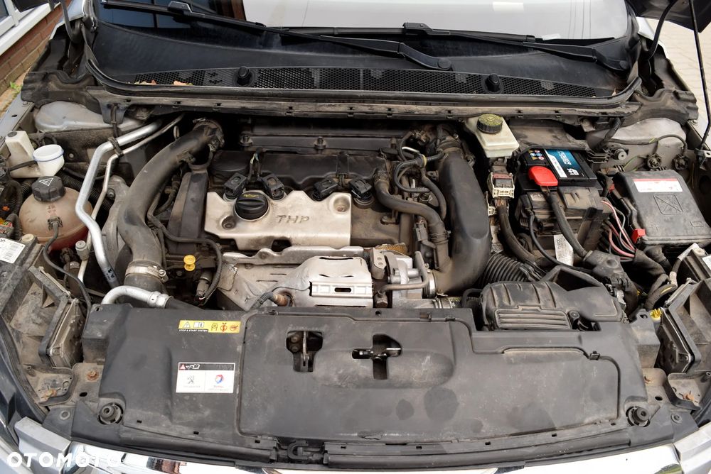 Peugeot 308 1.6 e-THP GT S&S - 28