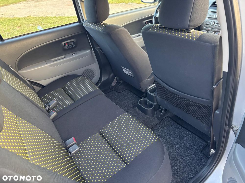 Daihatsu Sirion 1.3 - 10