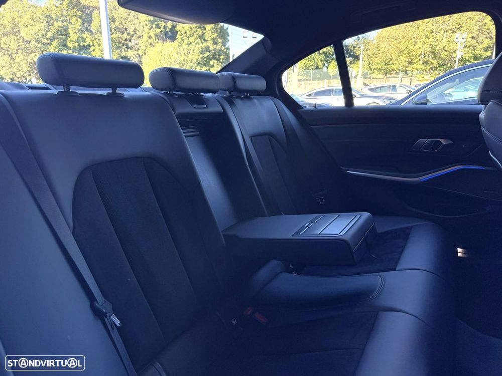 BMW 320 d Pack M Auto - 22