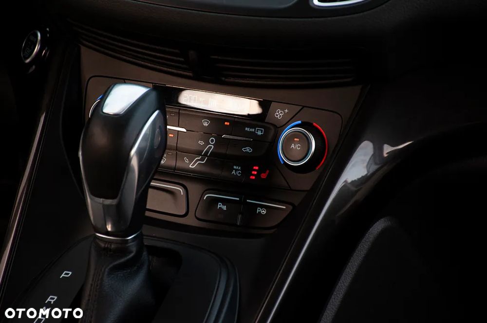 Ford C-MAX 1.5 EcoBoost Titanium ASS - 19