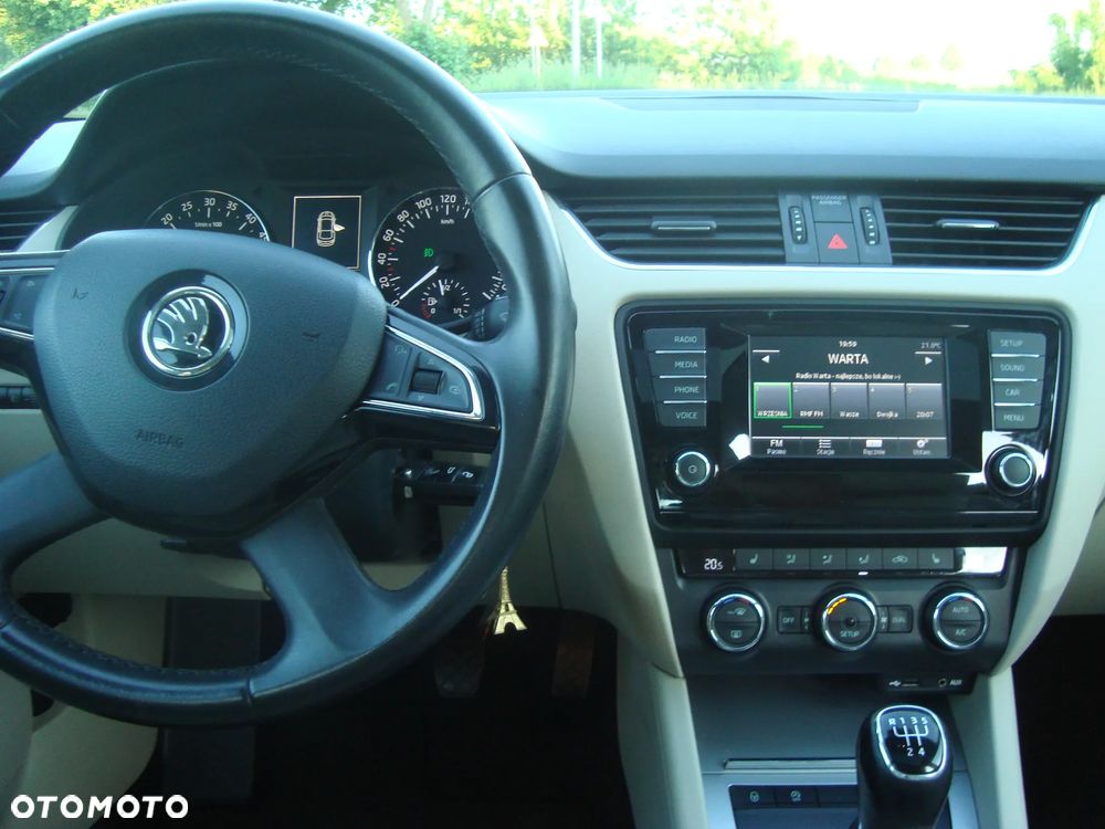 Skoda Octavia 1.6 TDI DPF Elegance - 20