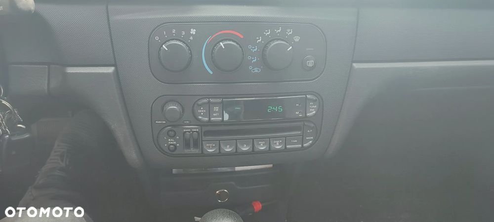 Dodge Stratus - 13
