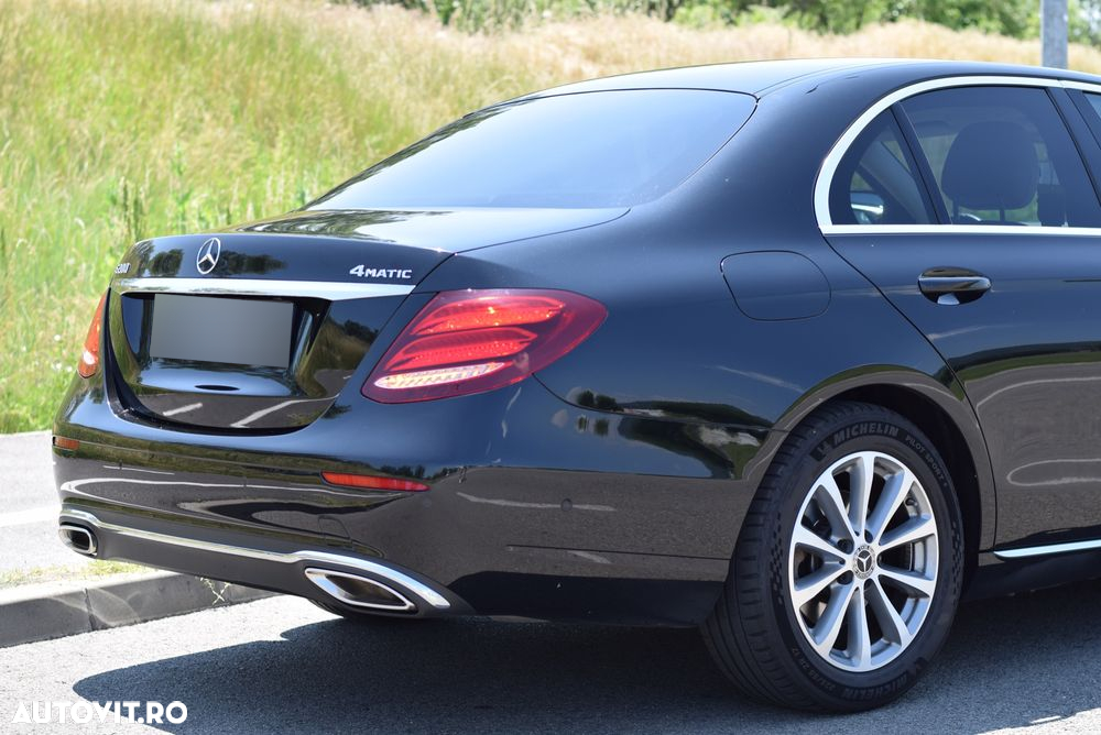 Mercedes-Benz E 200 4MATIC Aut. - 37