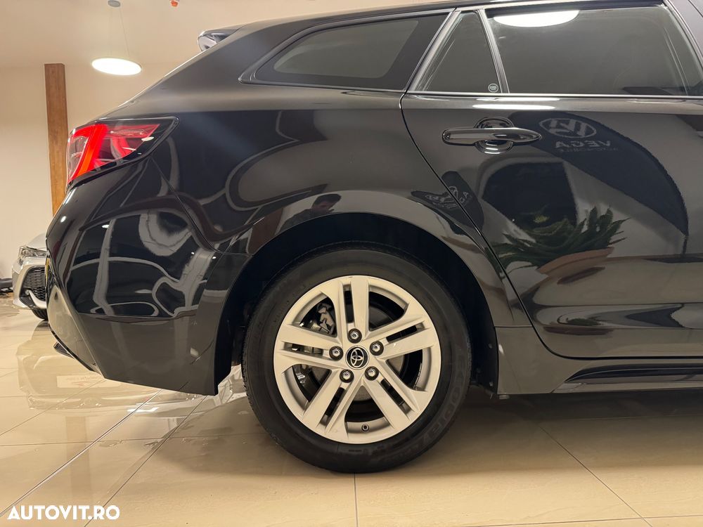 Toyota Corolla 1.8 Hybrid Comfort - 33