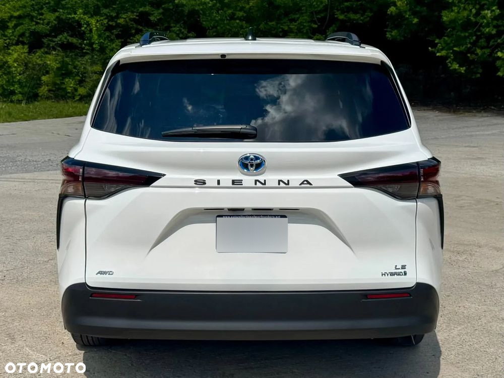 Toyota Sienna - 5