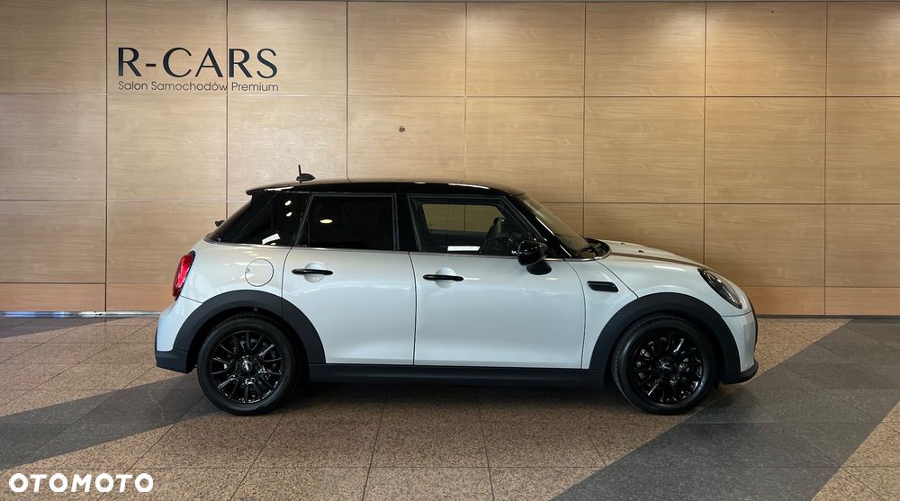 MINI Cooper Standard - 3