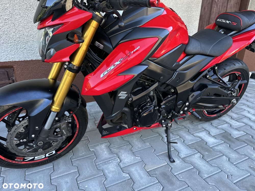 Suzuki GSX - 15