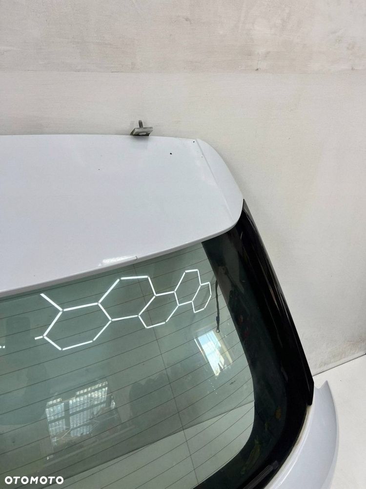 Burta tylna klapa bagażnika LS9R Audi Q3 8U TYŁ - 8