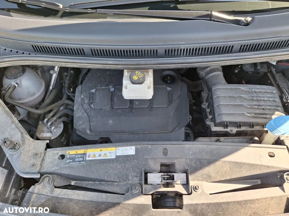 Volkswagen Multivan - 9