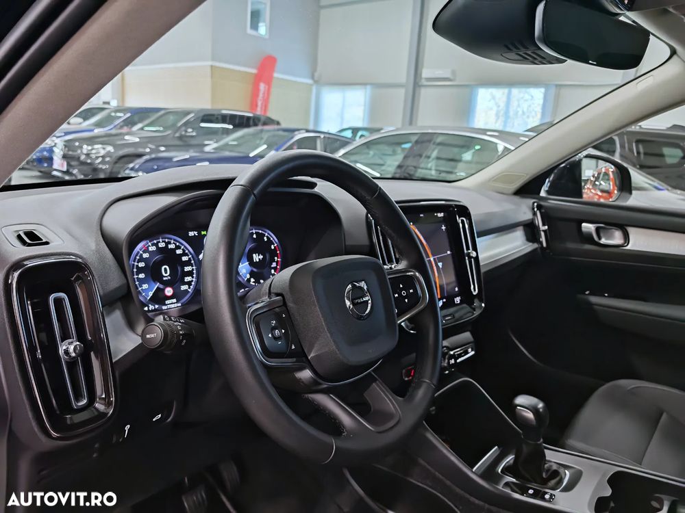 Volvo XC 40 T3 Momentum Pro - 8