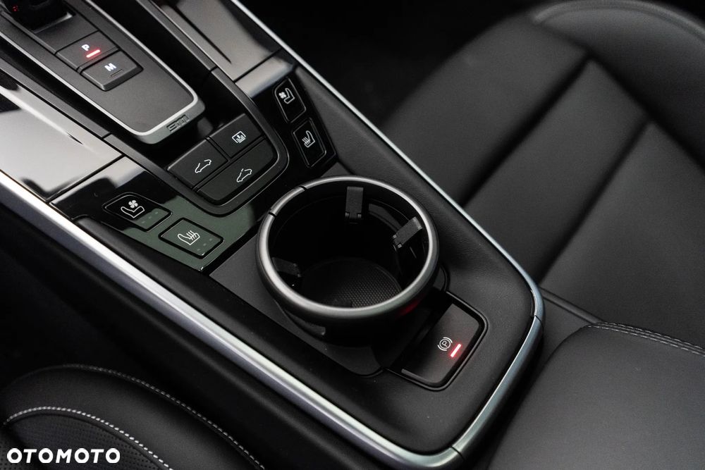 Porsche 911 Carrera 4S - 29