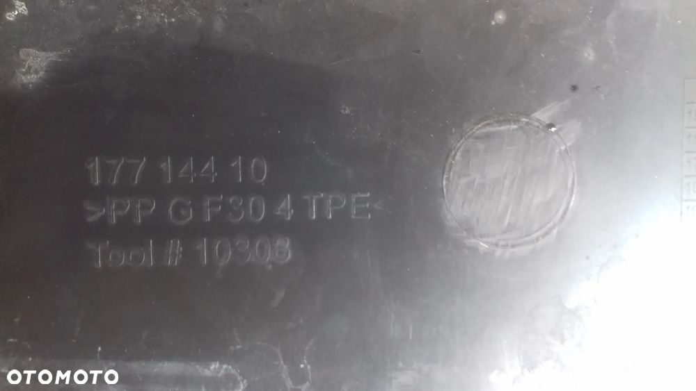 wlot kierownica powietrza pas 17714410 BMW X3 F25 2.0D - 7