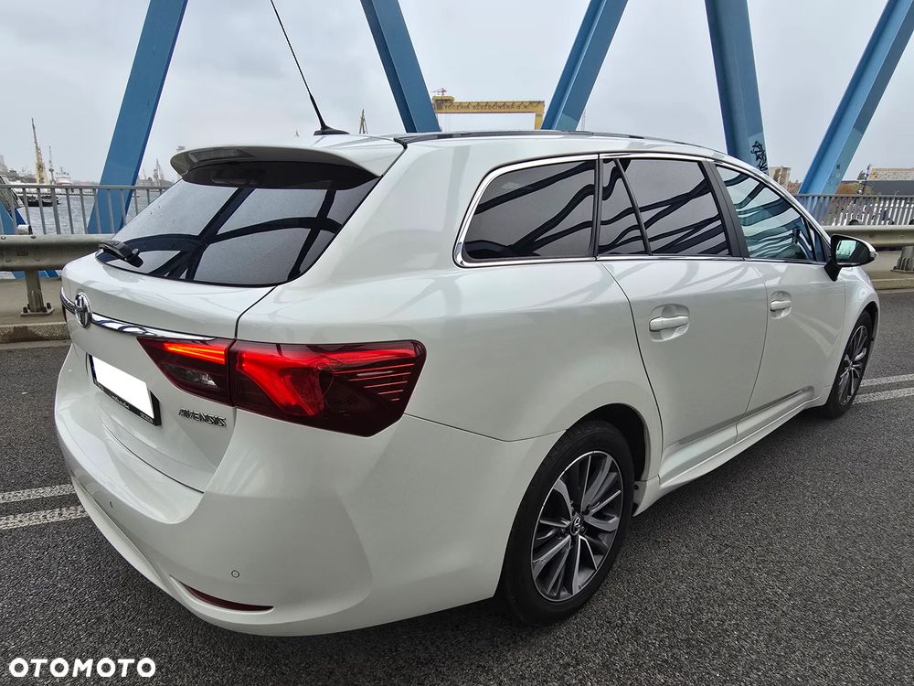 Toyota Avensis - 7