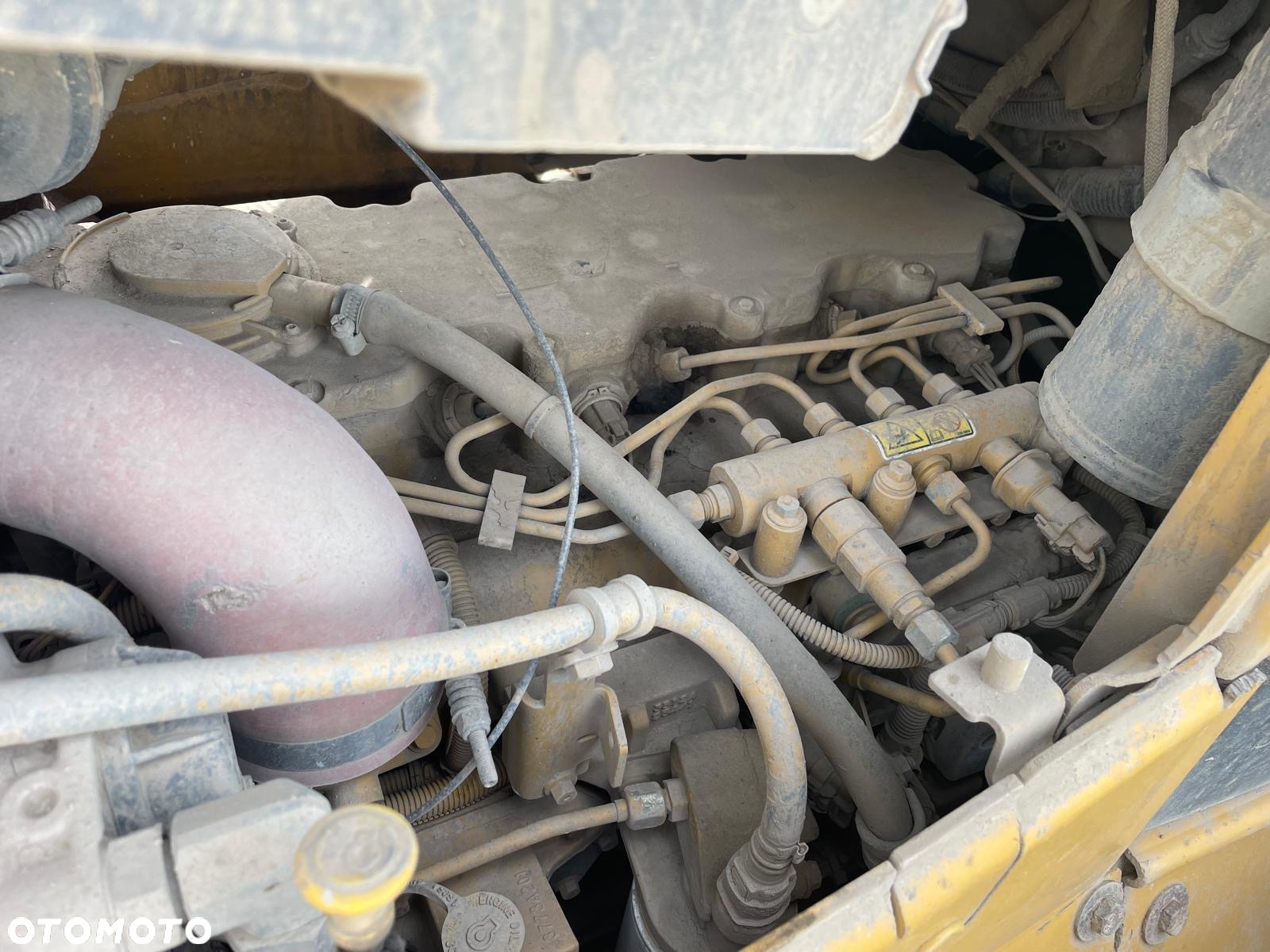 Caterpillar D6N - 9