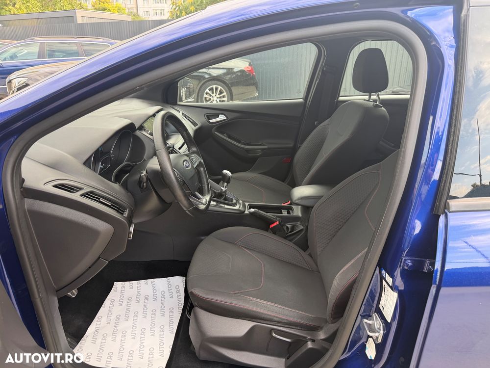 Ford Focus - 27