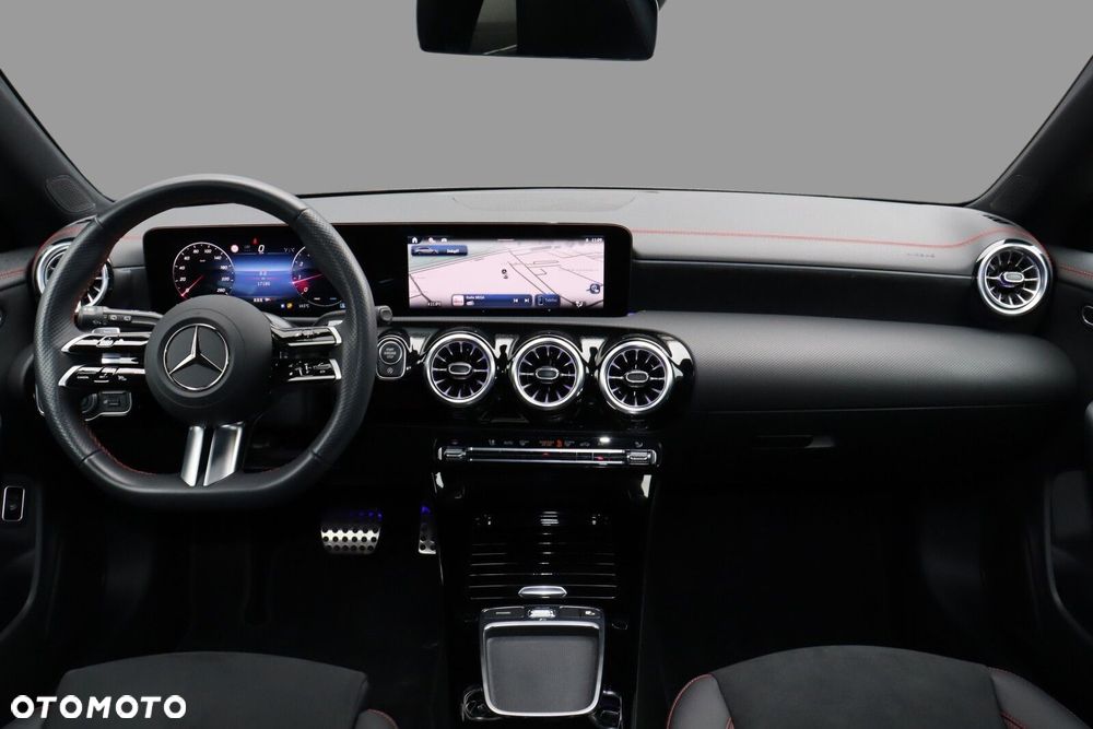 Mercedes-Benz CLA 180 AMG Line 7G-DCT - 10
