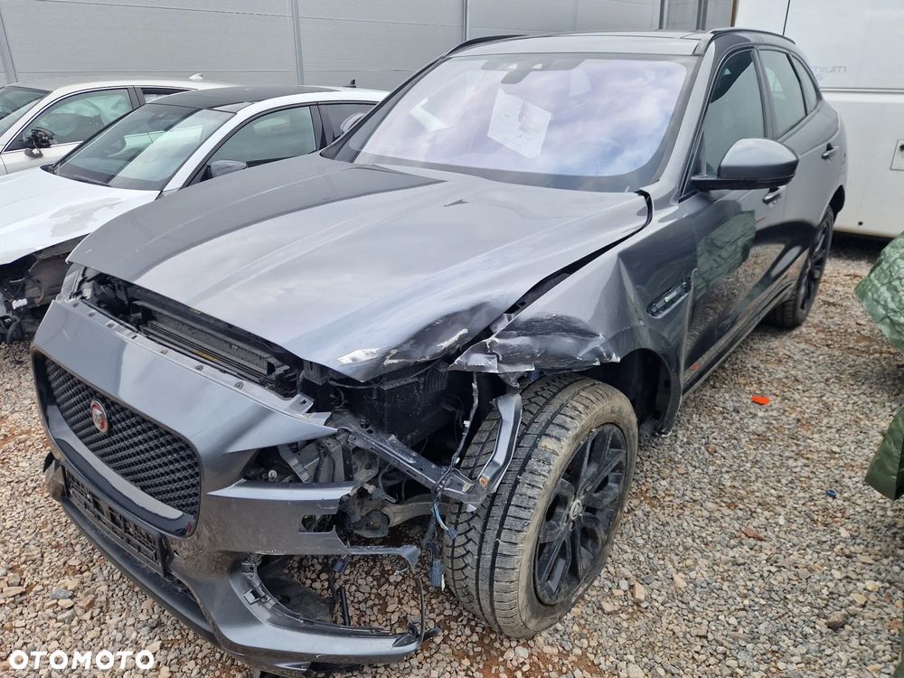 Jaguar F-Pace 2.0 i4D AWD R-Sport - 2