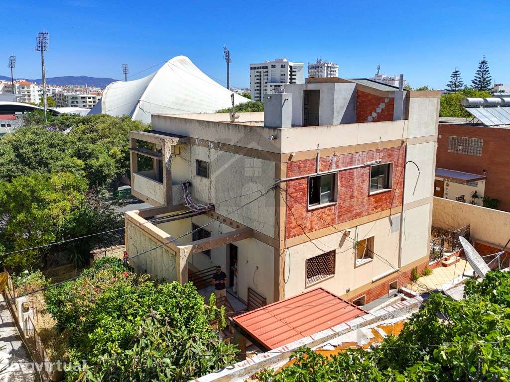 Predio para Recuperação no Centro de Portimão - Grande imagem: 5/52