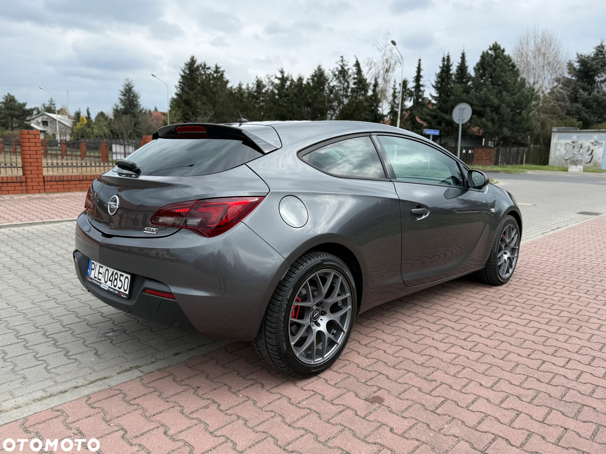 Opel Astra GTC 1.4 Turbo - 4