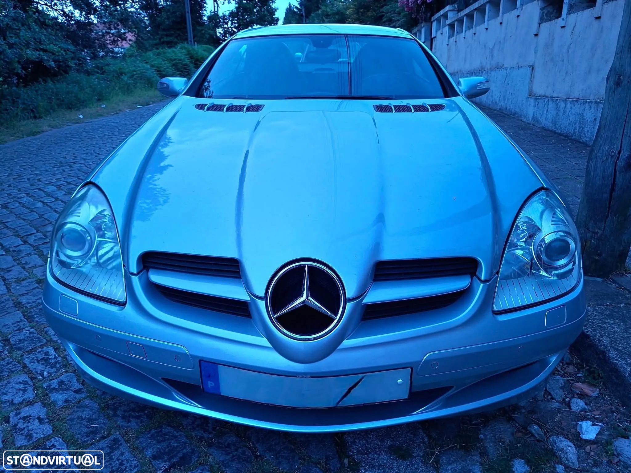 Mercedes-Benz 200 - 1
