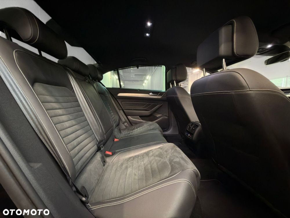 Volkswagen Passat 2.0 TSI 4Mot Elegance DSG - 24