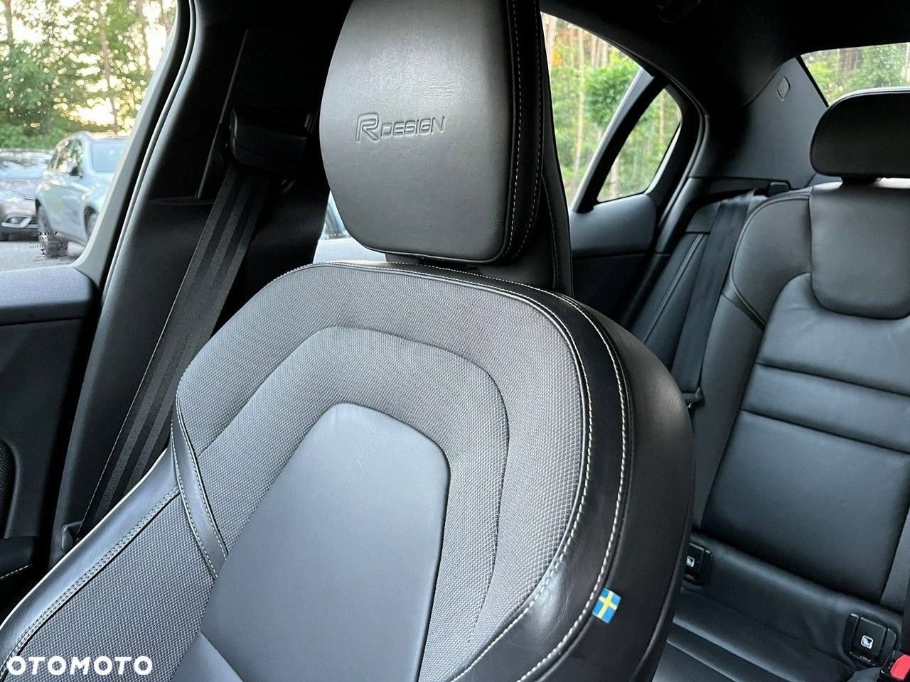Volvo S60 T4 R-Design - 10
