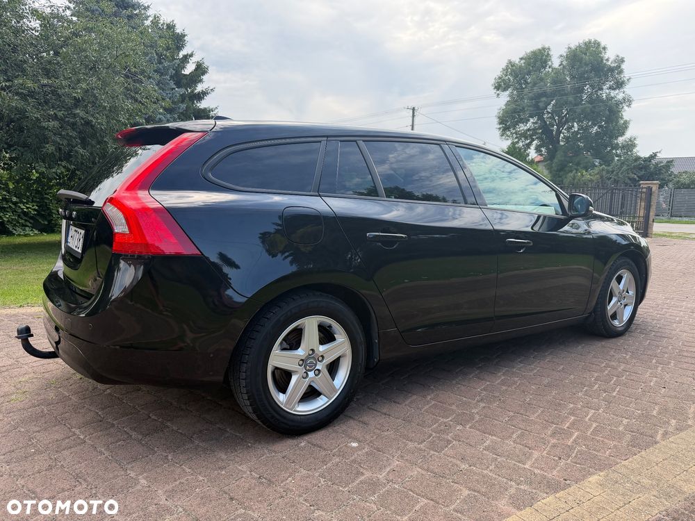 Volvo V60 D2 R-Design Momentum - 14