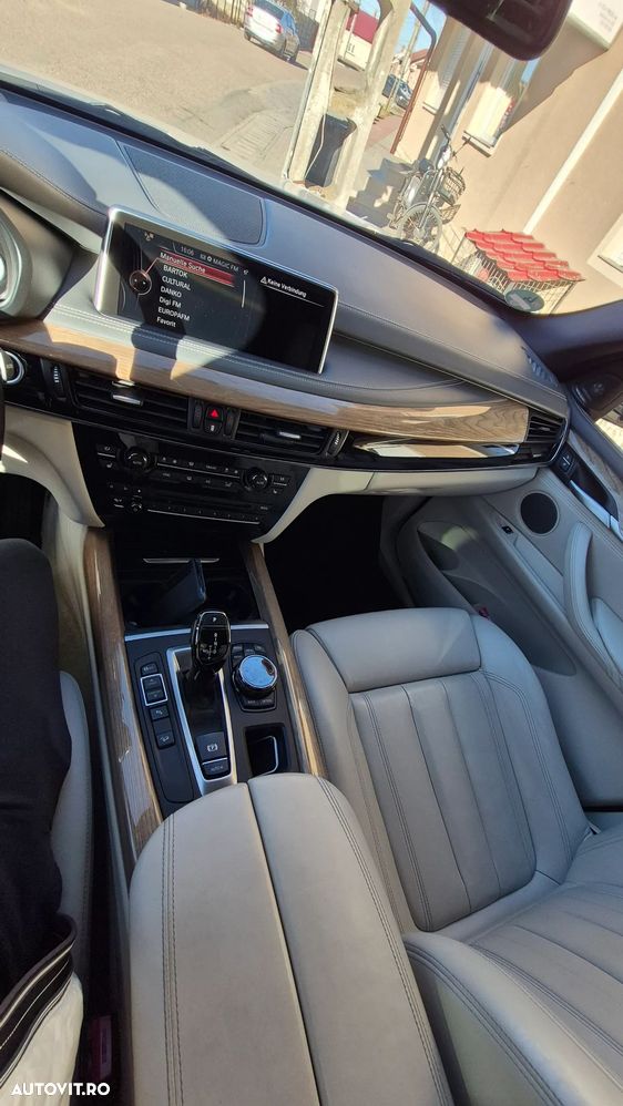 BMW X5 xDrive30d Sport-Aut. - 7