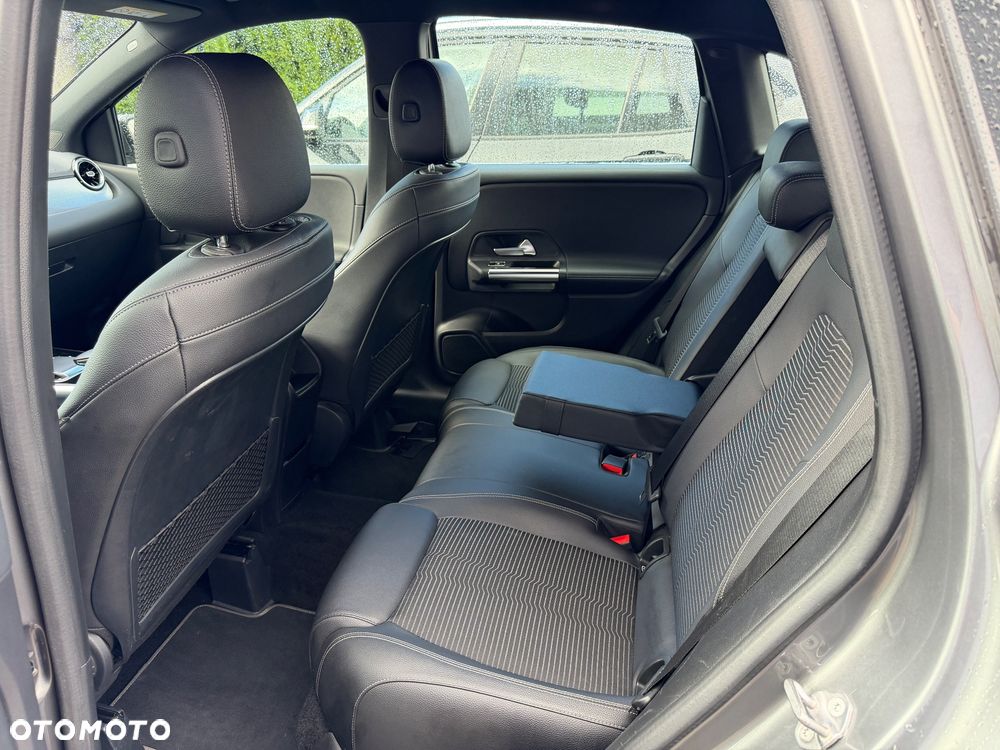 Mercedes-Benz Klasa B 200 d Style 8G-DCT - 18
