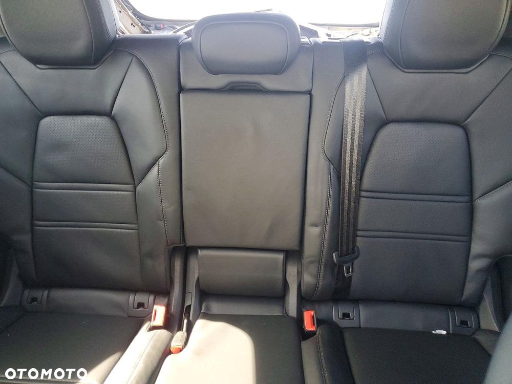 Porsche Cayenne - 11