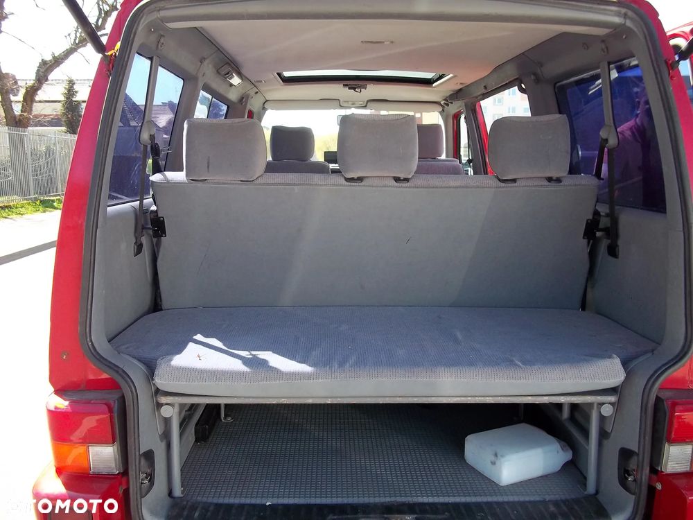 Volkswagen Multivan - 16