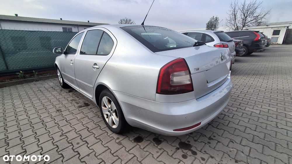 Skoda Octavia 1.8 TSI Ambiente - 2