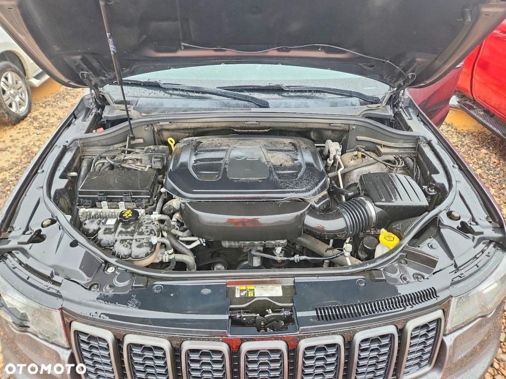 Jeep Grand Cherokee - 13