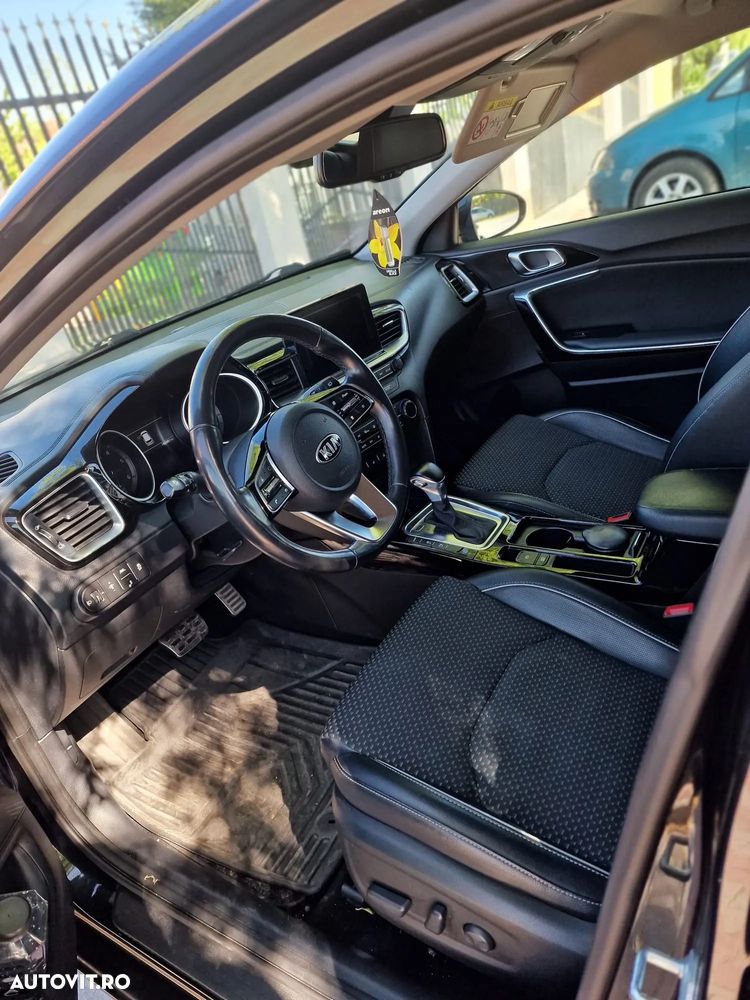Kia Ceed SW 1.6 CRDi DCT Platinum Edition - 36