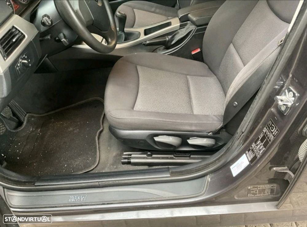 BMW 318 Gran Turismo - 10