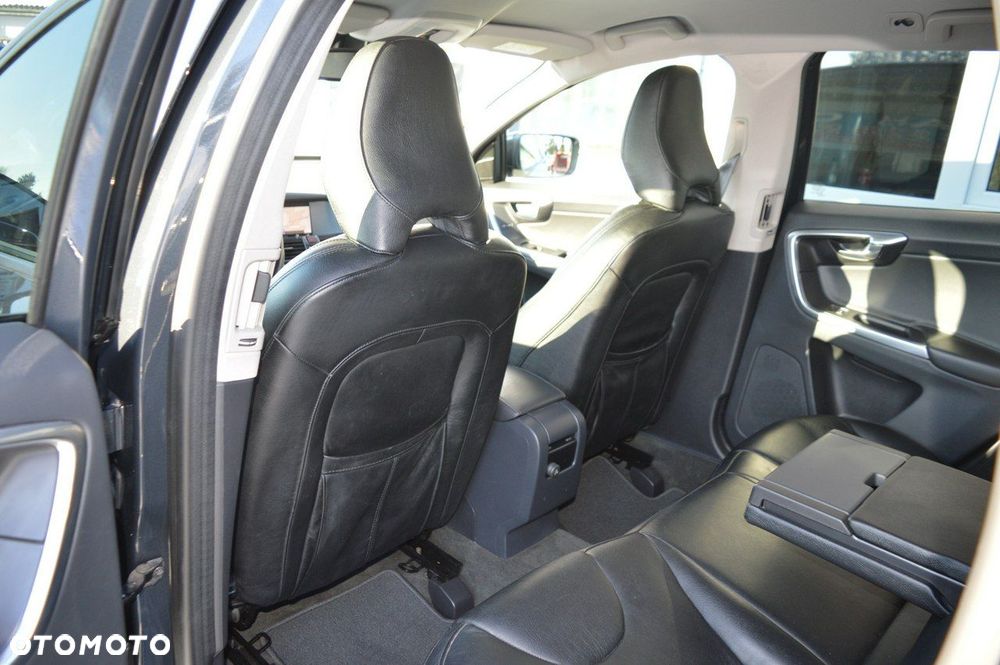 Volvo XC 60 D3 Drive-E Kinetic - 33