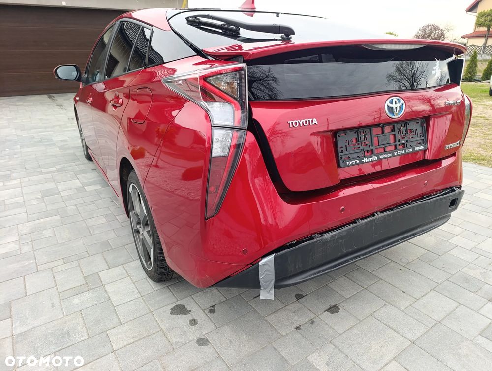 Toyota Prius Hybrid Executive - 8