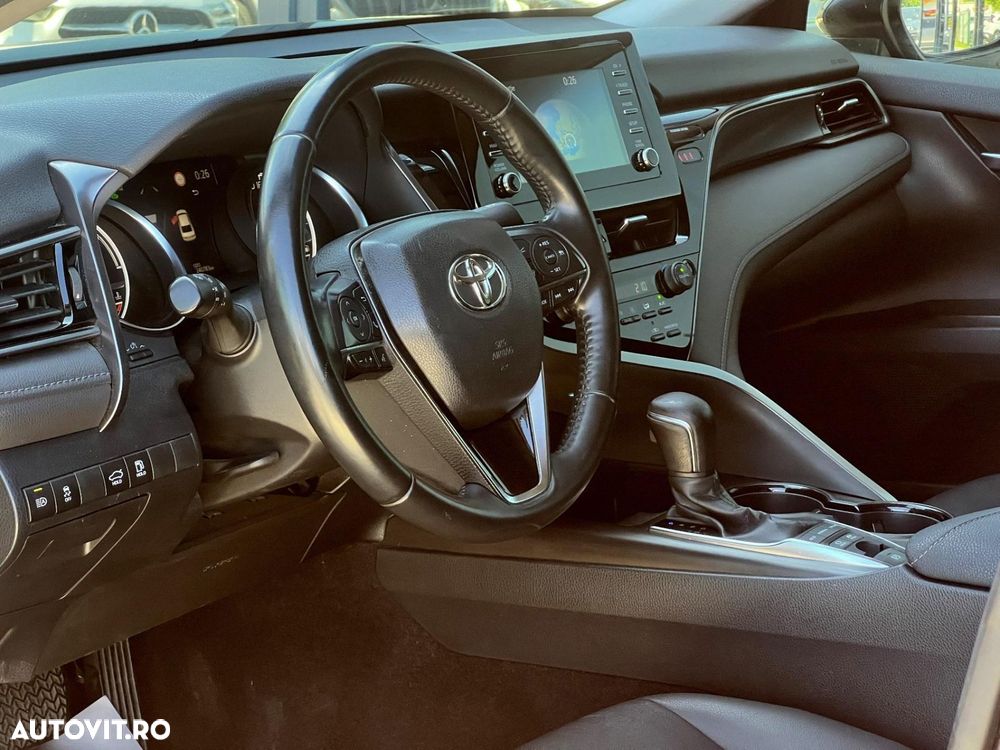 Toyota Camry - 13
