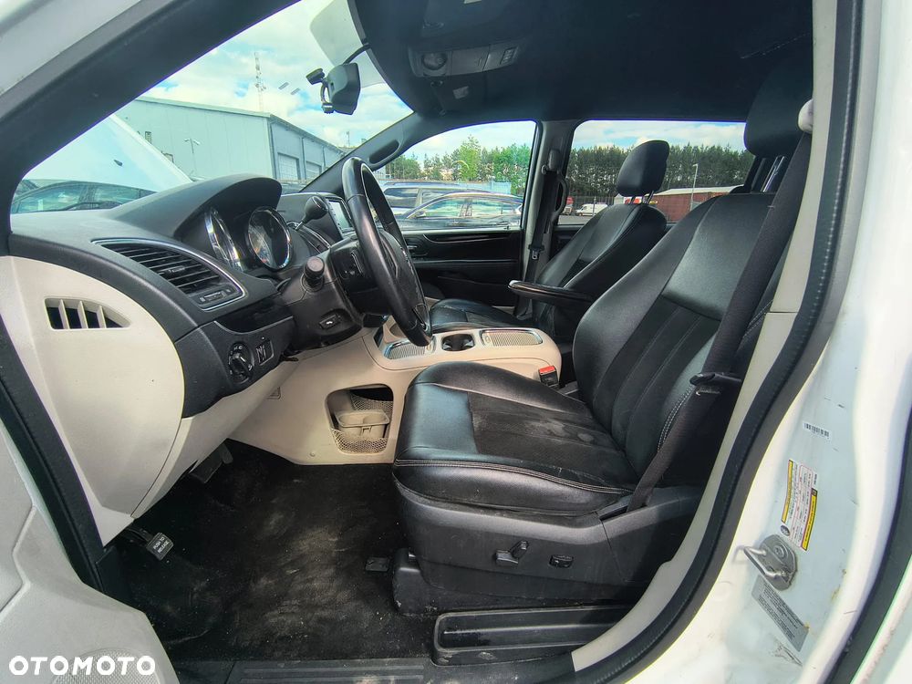 Dodge Grand Caravan 3.6 R/T - 11