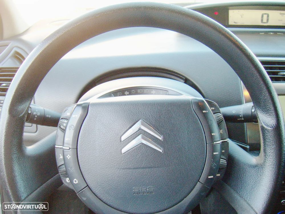 Citroën C4 1.6 HDi Seduction - 16