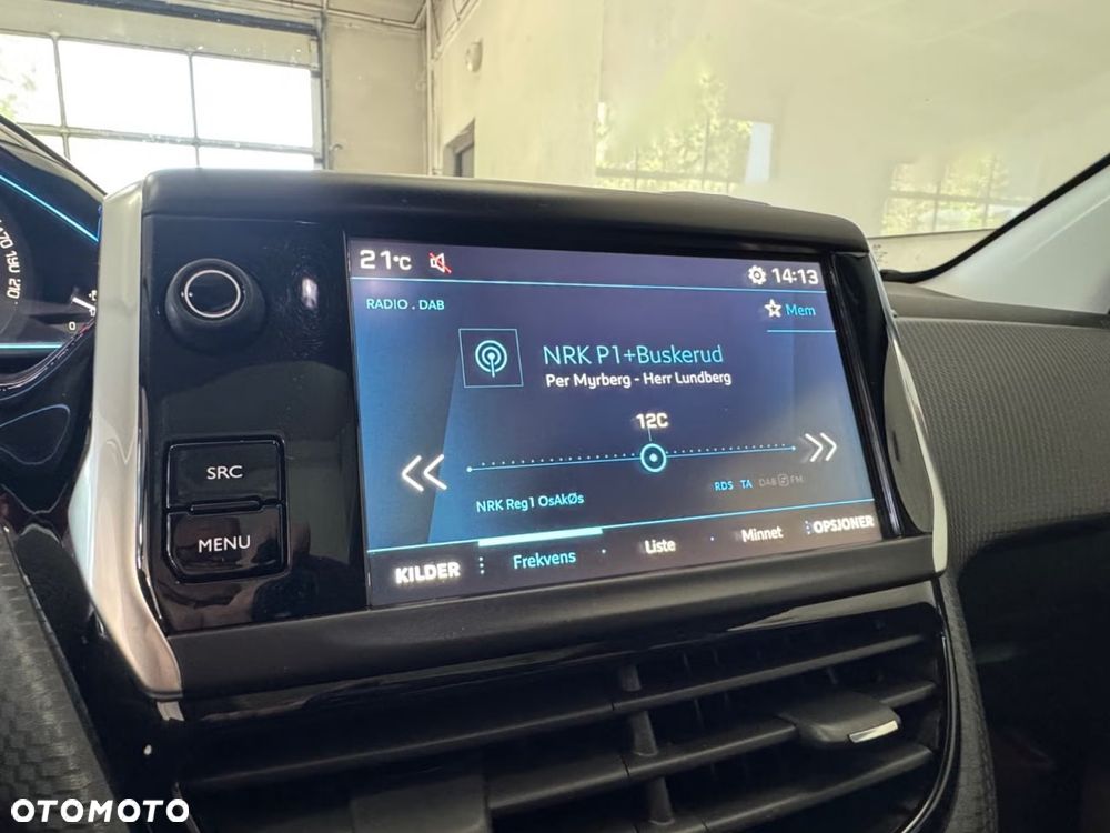 Peugeot 2008 1.2 Pure Tech Allure S&S EAT6 - 27