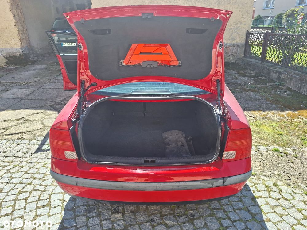 Volkswagen Passat - 8