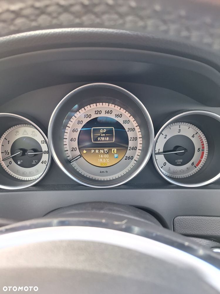 Mercedes-Benz Klasa C 250 CDI DPF BlueEFFICIENCY 7G-TRONIC Edition 1 - 40